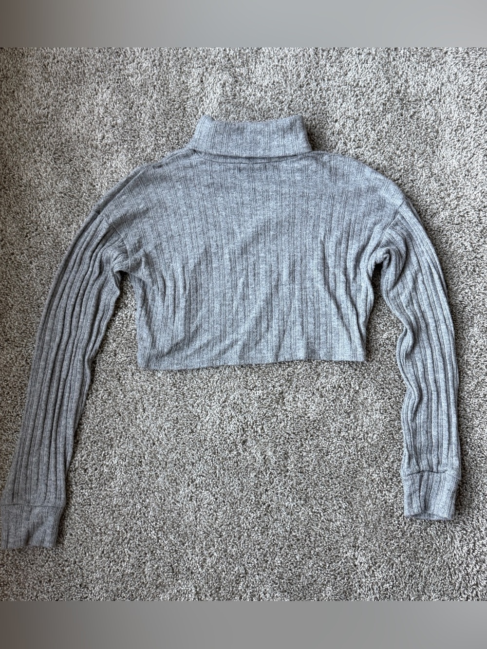 Forever 21 Gray Ribbed Cropped Turtleneck Sweater